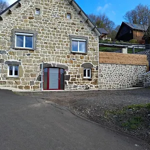 https://les-roses-des-bois.hotels-rhonealpes.com